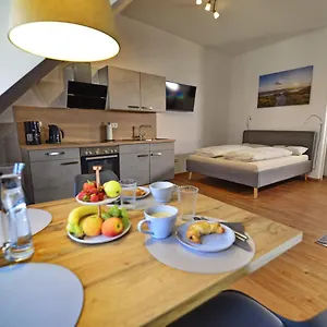  Apartment Pretti - Neues Stilvoll Eingerichtetes Im Zentrum Von